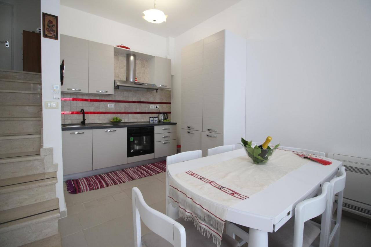 The Bay Apartments Sarandë Buitenkant foto