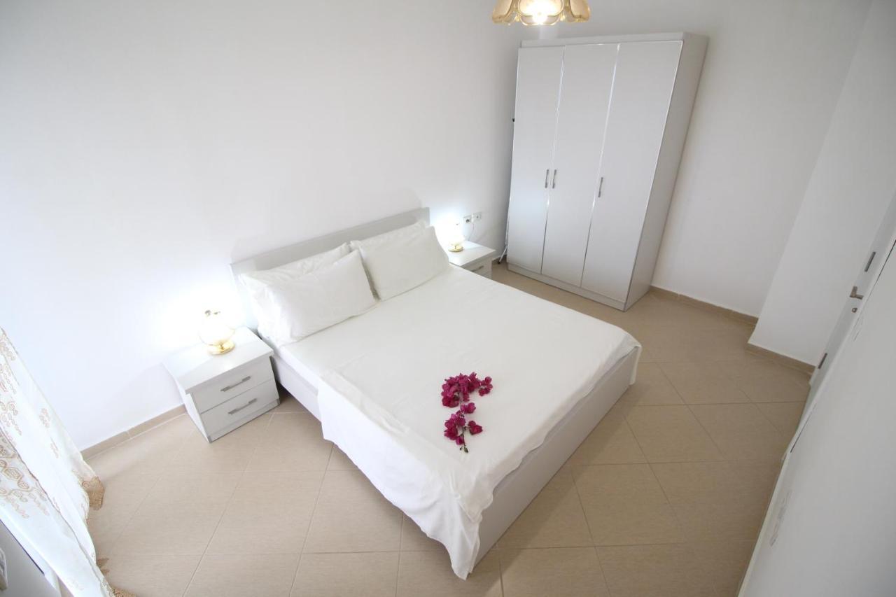 The Bay Apartments Sarandë Buitenkant foto