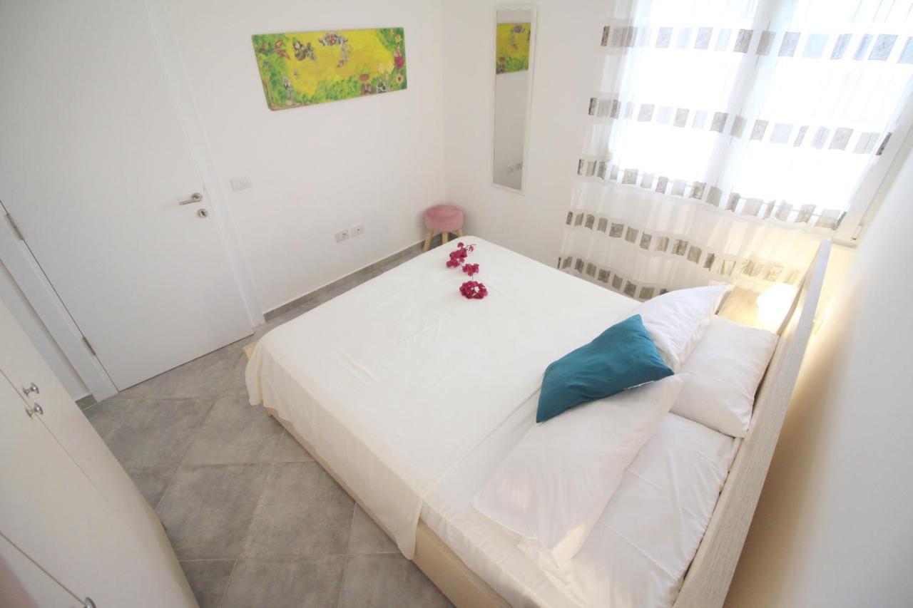 The Bay Apartments Sarandë Buitenkant foto